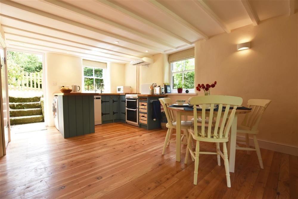 Cwmbrandy Cottage Fishguard Exterior photo